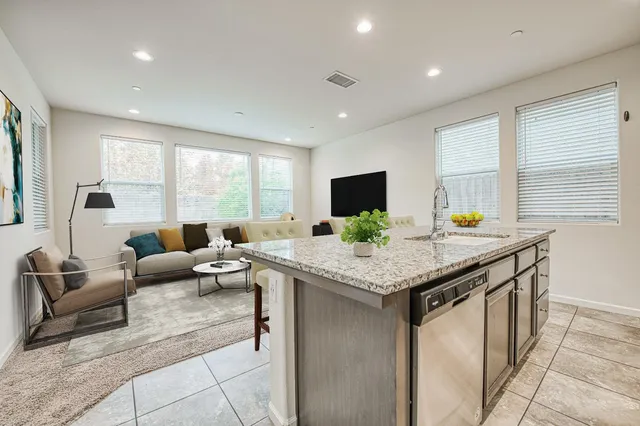 $400,000 | 5450 West Santa Barbara Drive, Fresno, CA 93722