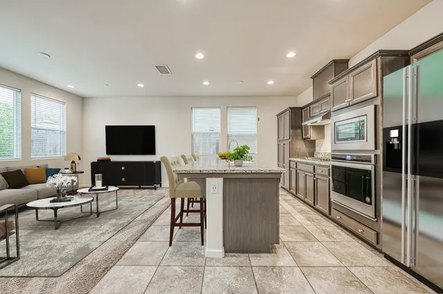 $400,000 | 5450 West Santa Barbara Drive, Fresno, CA 93722