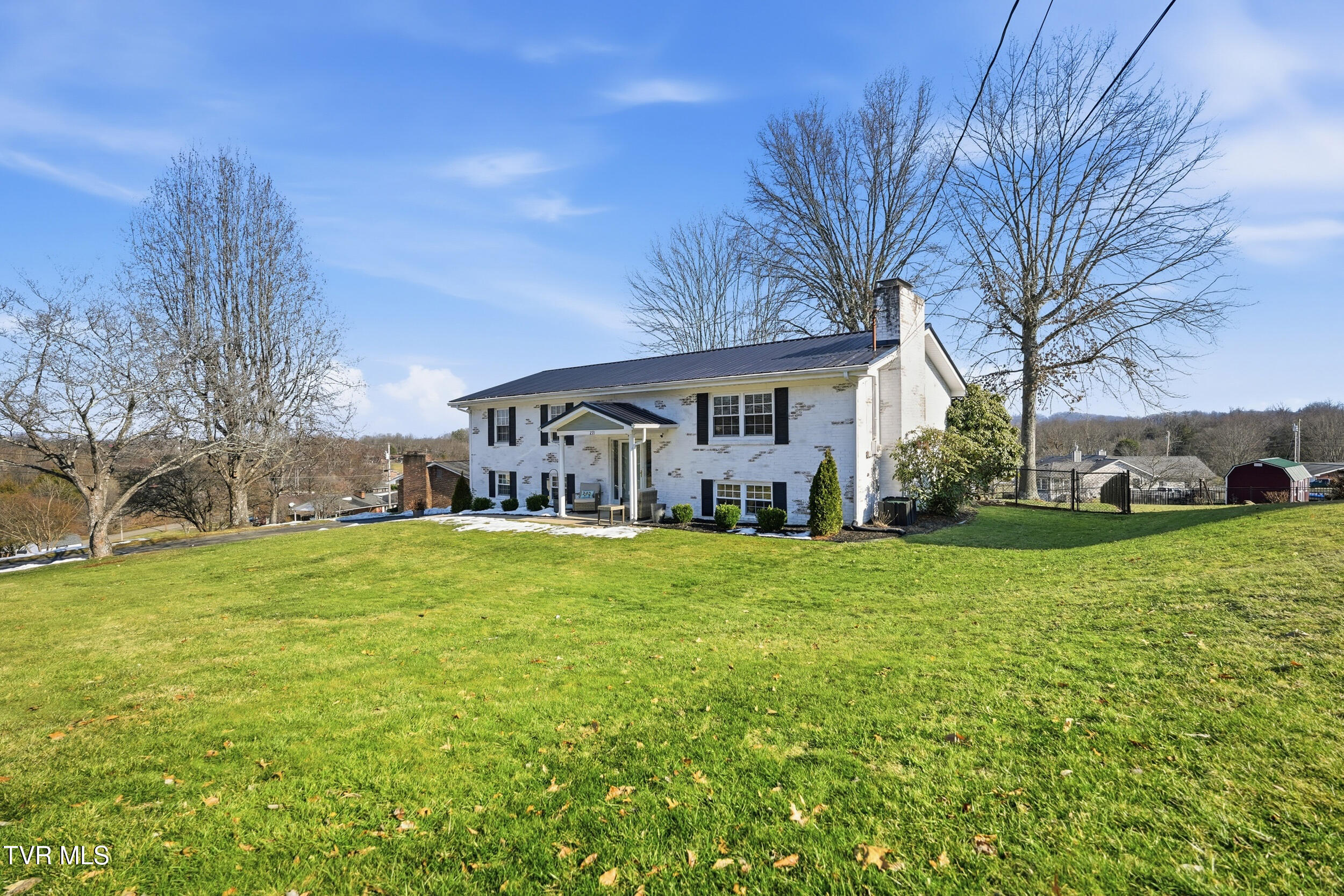233 Mark Drive Gray, TN 37615 - Photo 3 of 37 5_233 mark dr-42