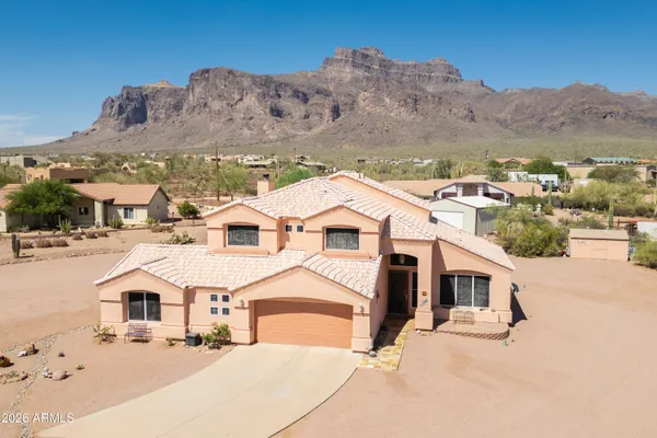 $999,000 | 83 South Geronimo Road, Apache Junction, AZ 85119