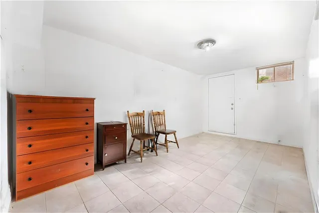 a view of workspace with furniture