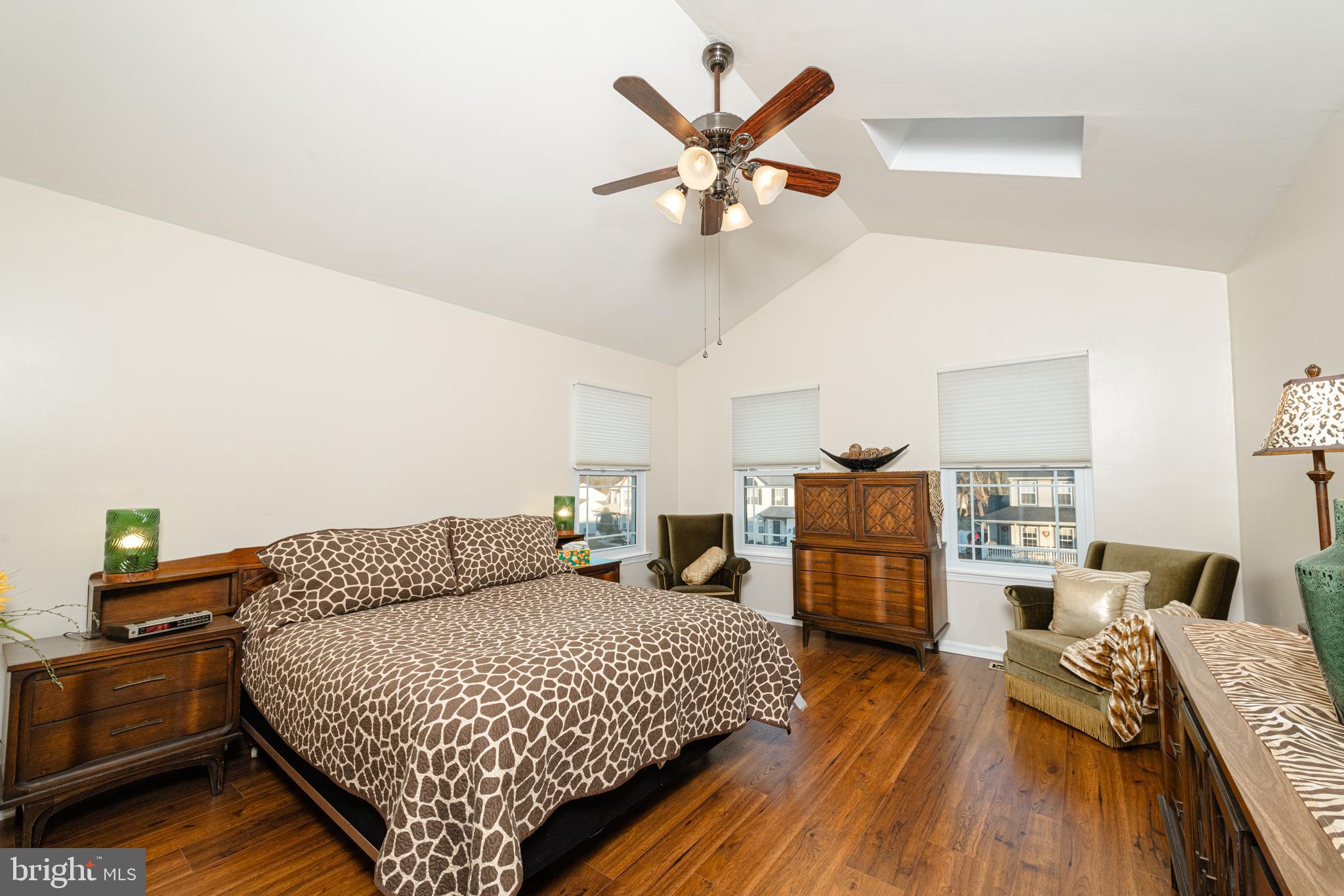 72 Rosalind Circle Sicklerville, NJ 08081 - Photo 20 of 47 a bedroom with a bed and wooden floor