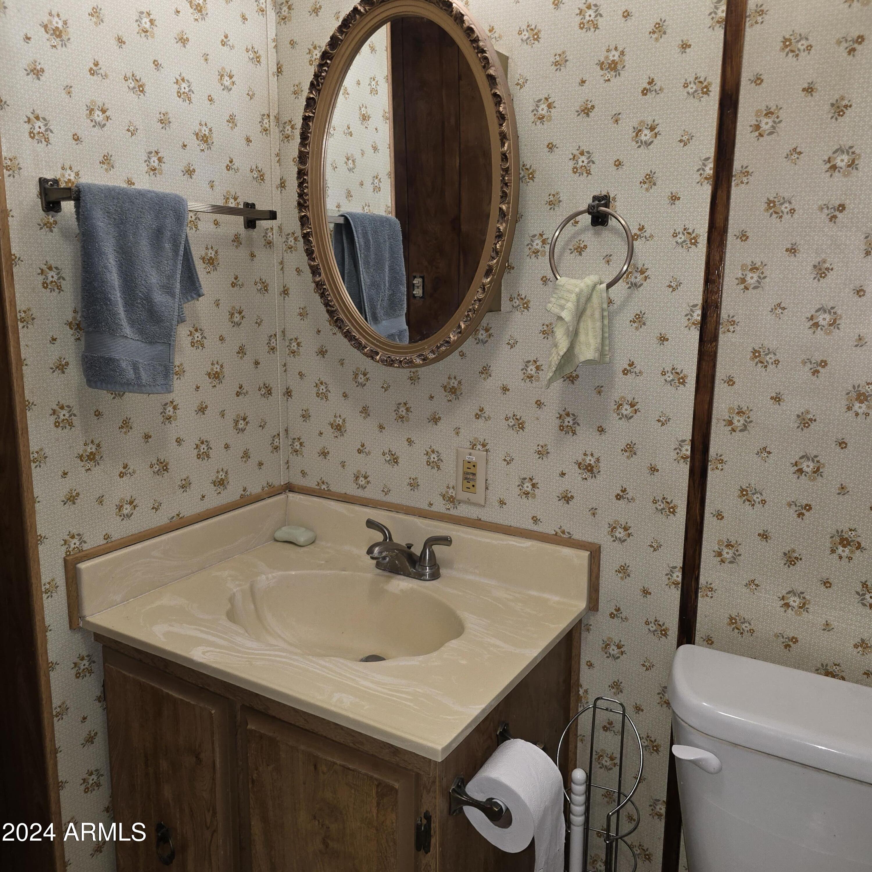 2701 East Utopia Road, Unit 3 Phoenix, AZ 85050 - Photo 17 of 22 Vanity