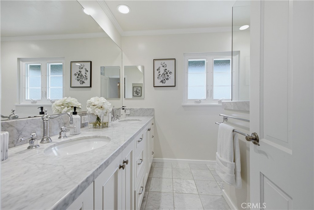 2011 Canyon Road Arcadia, CA 91006 - Photo 26 of 40