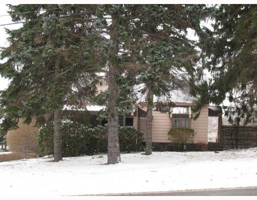 8254 Peebles Road Pittsburgh, PA 15237 - Photo 1 of 12 Exterior Front.