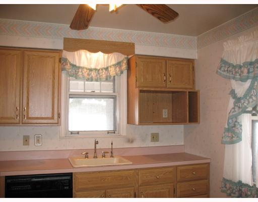 8254 Peebles Road Pittsburgh, PA 15237 - Photo 3 of 12 Kitchen.