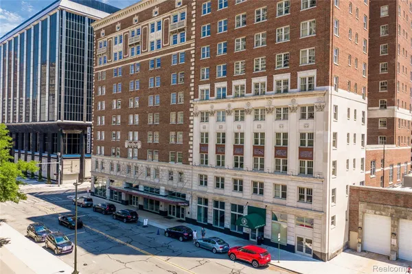 $1,950 | 525 West Lafayette Boulevard, Unit 21B, Detroit, MI 48226