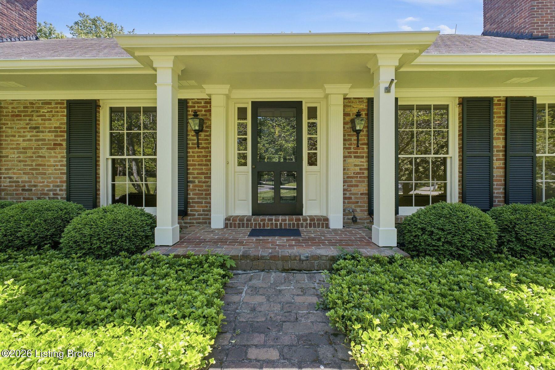 12000 Hazelwood Road Anchorage, KY 40223 - Photo 3 of 52 photo_online_003