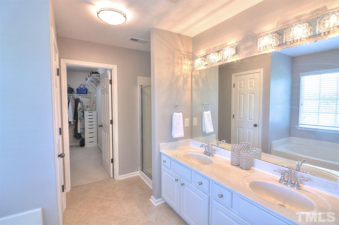 7421 Silver View Lane Raleigh, NC 27613 - Photo 15 of 29