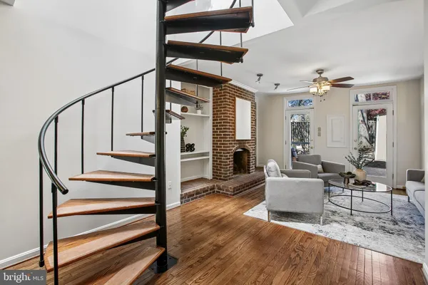 $850,000 | 813 Wolfe Street, Alexandria, VA 22314
