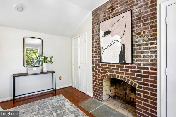 $850,000 | 813 Wolfe Street, Alexandria, VA 22314
