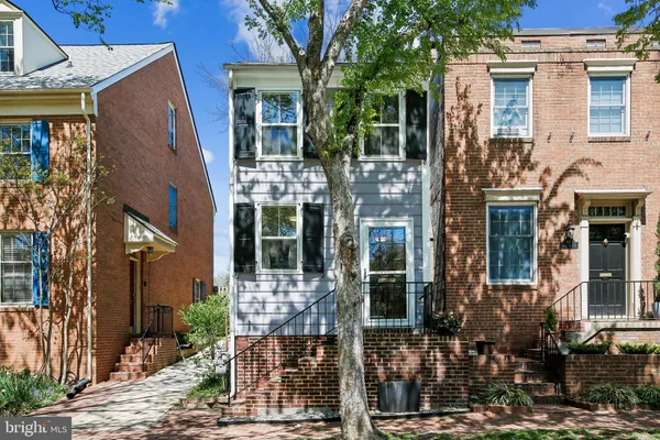 $850,000 | 813 Wolfe Street, Alexandria, VA 22314