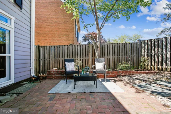 $850,000 | 813 Wolfe Street, Alexandria, VA 22314