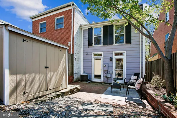 $850,000 | 813 Wolfe Street, Alexandria, VA 22314