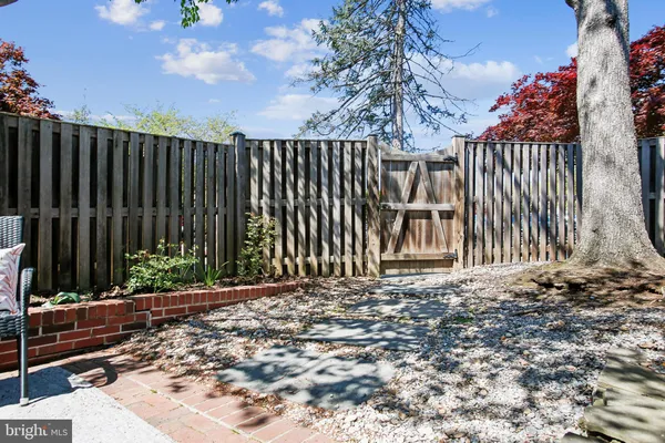 $850,000 | 813 Wolfe Street, Alexandria, VA 22314