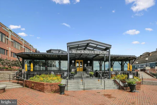 $850,000 | 813 Wolfe Street, Alexandria, VA 22314