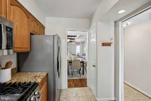 $850,000 | 813 Wolfe Street, Alexandria, VA 22314