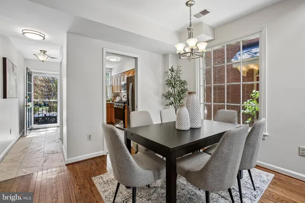 $850,000 | 813 Wolfe Street, Alexandria, VA 22314
