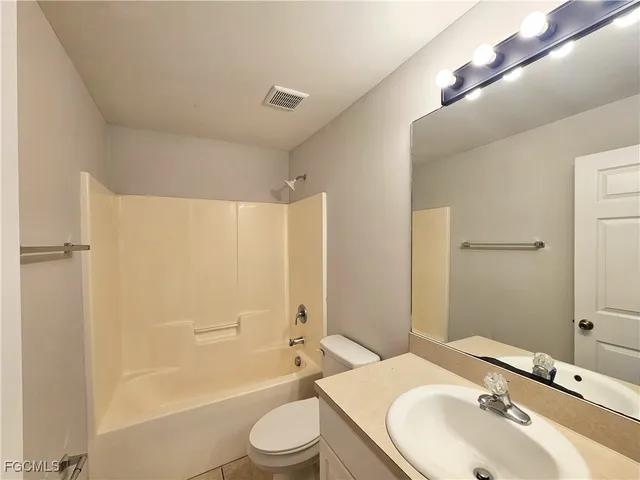 $1,295 | 2517 Park Road, Lehigh Acres, FL 33971