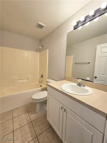 $1,295 | 2517 Park Road, Lehigh Acres, FL 33971