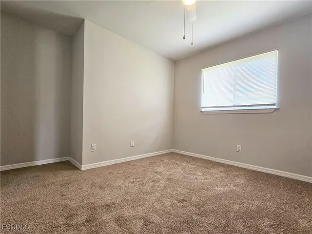 $1,295 | 2517 Park Road, Lehigh Acres, FL 33971