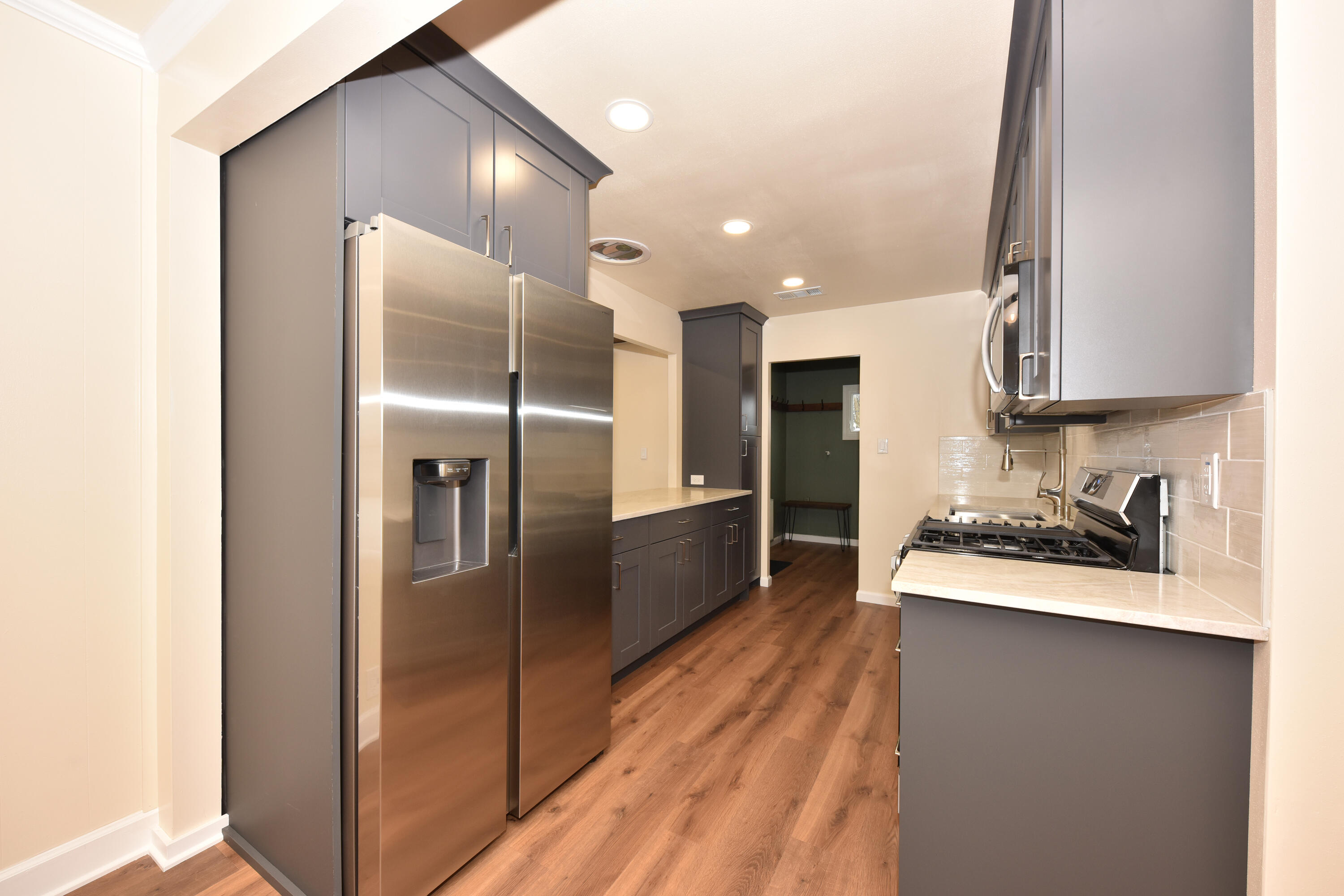 8105 West Townsend Street Milwaukee, WI 53222 - Photo 8 of 38 EUP_1600