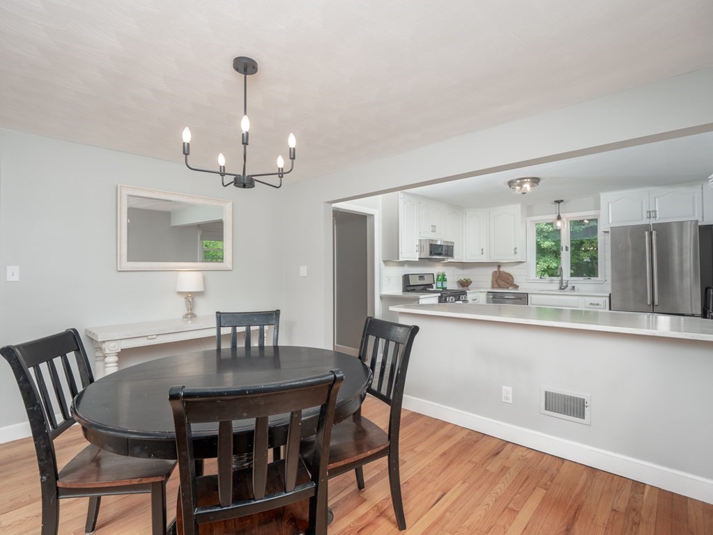 65 Locke Road Chelmsford, MA 01824 - Photo 13 of 42