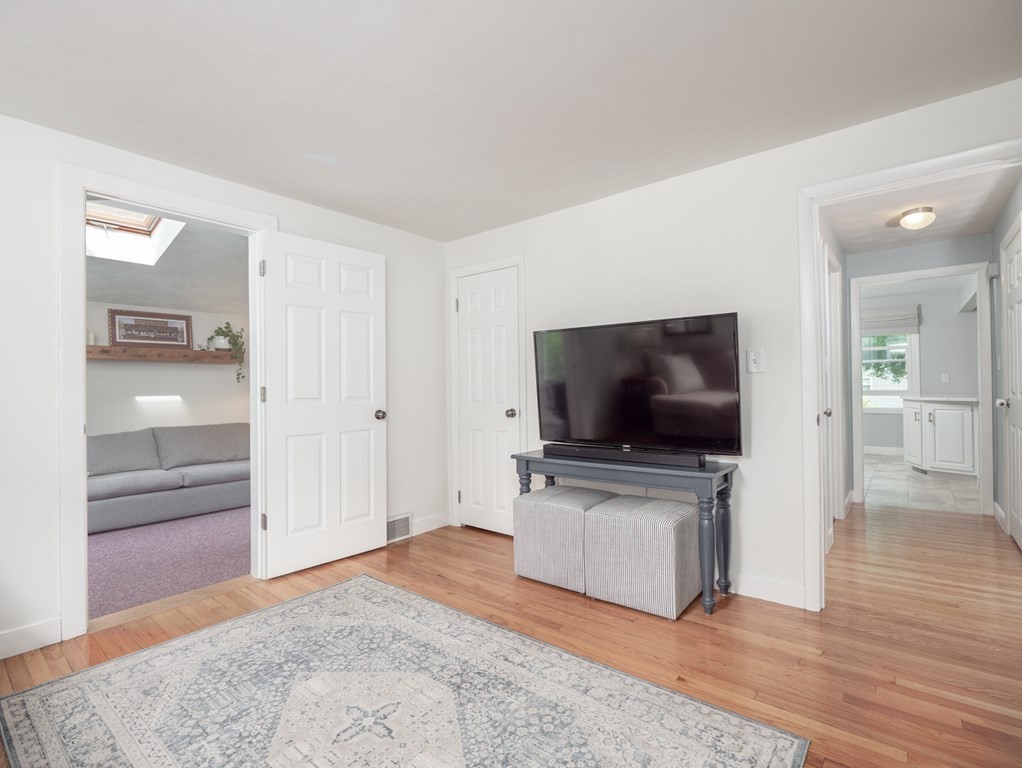 65 Locke Road Chelmsford, MA 01824 - Photo 16 of 42