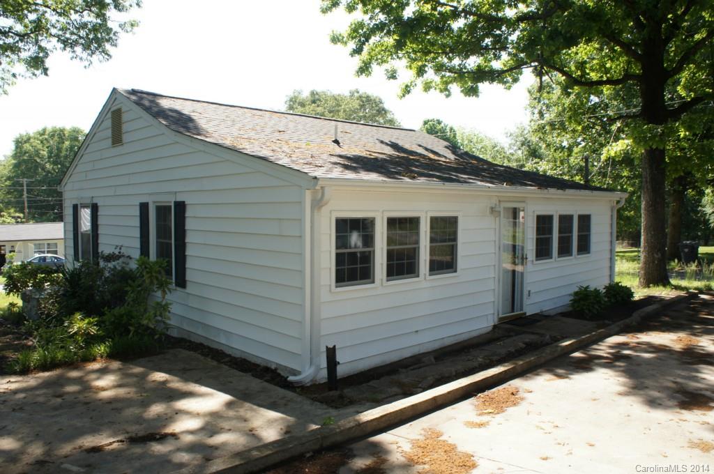 427 South Ridge Street Dallas, NC 28034 - Photo 2 of 11 Gallery Image 2