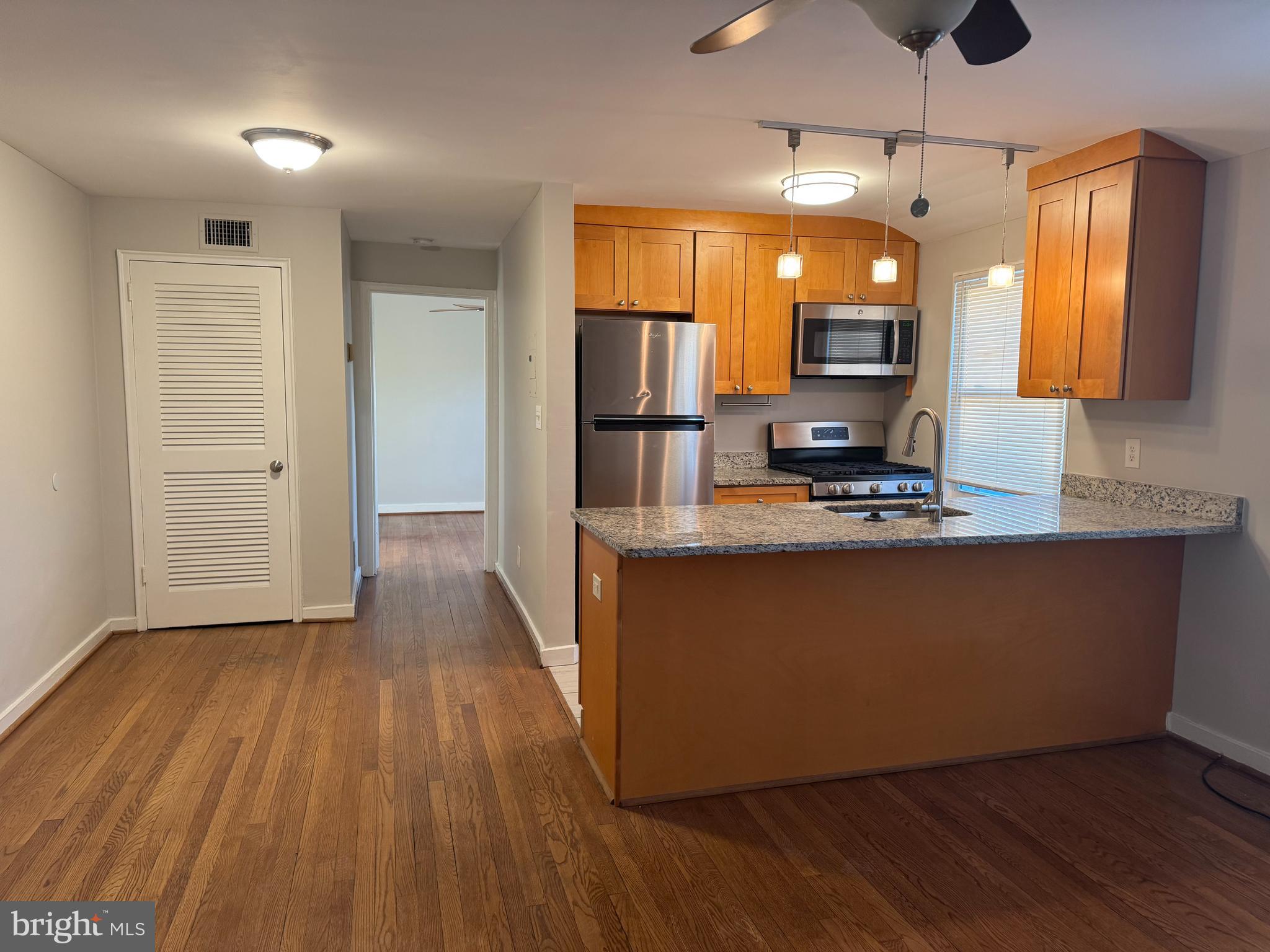 131 South Courthouse Road, Unit 6 Arlington, VA 22204 - Photo 6 of 15