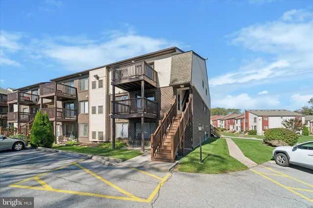 $150,000 | 5200 Hilltop Drive, Unit V13, Brookhaven, PA 19015