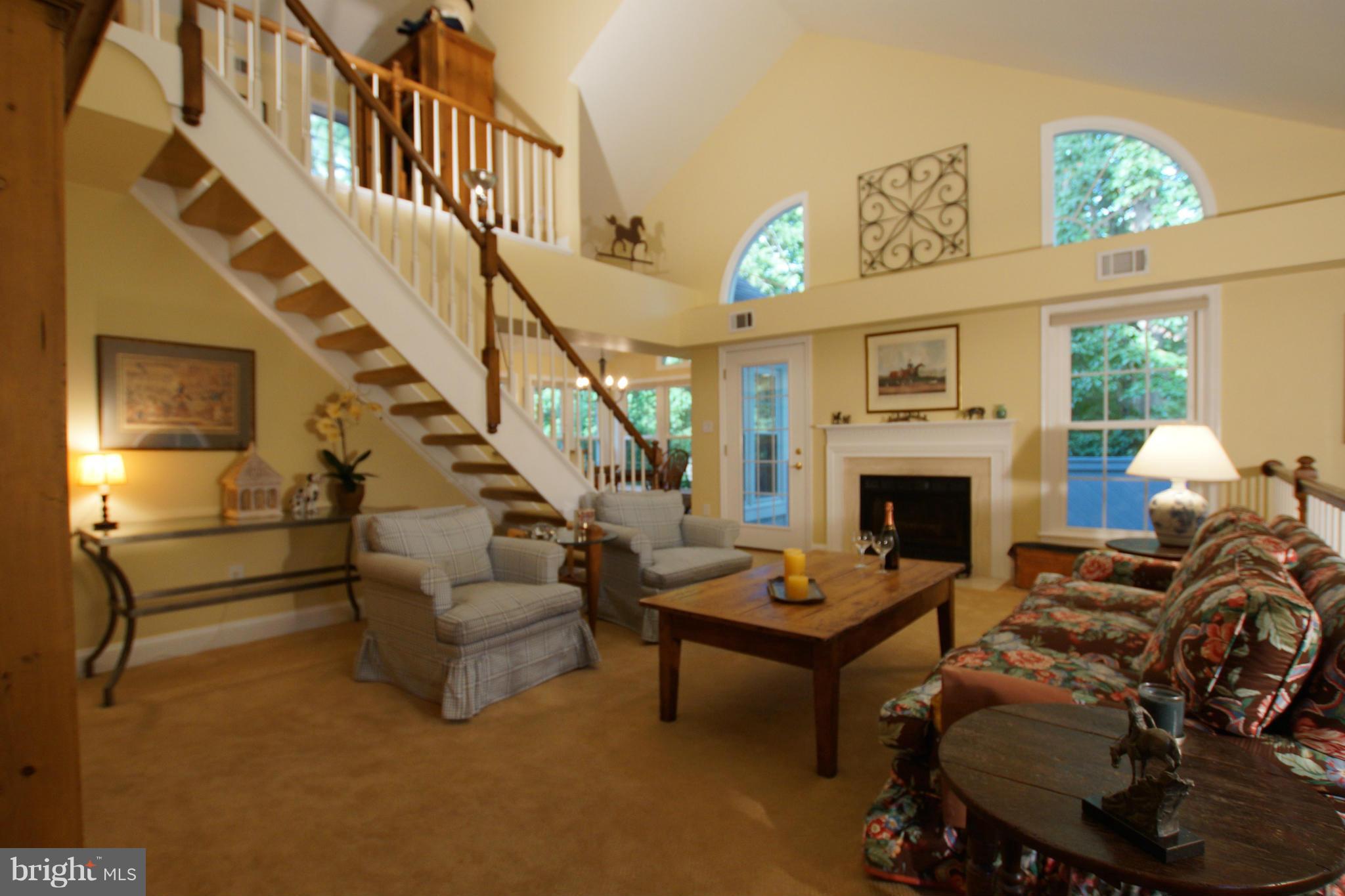 1419 Church Hill Place Reston, VA 20194 - Photo 2 of 12 Living Room