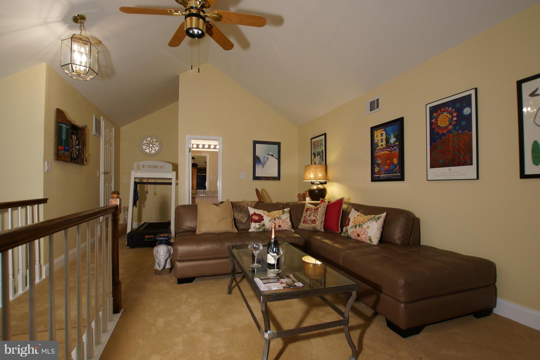 1419 Church Hill Place Reston, VA 20194 - Photo 10 of 12 Loft
