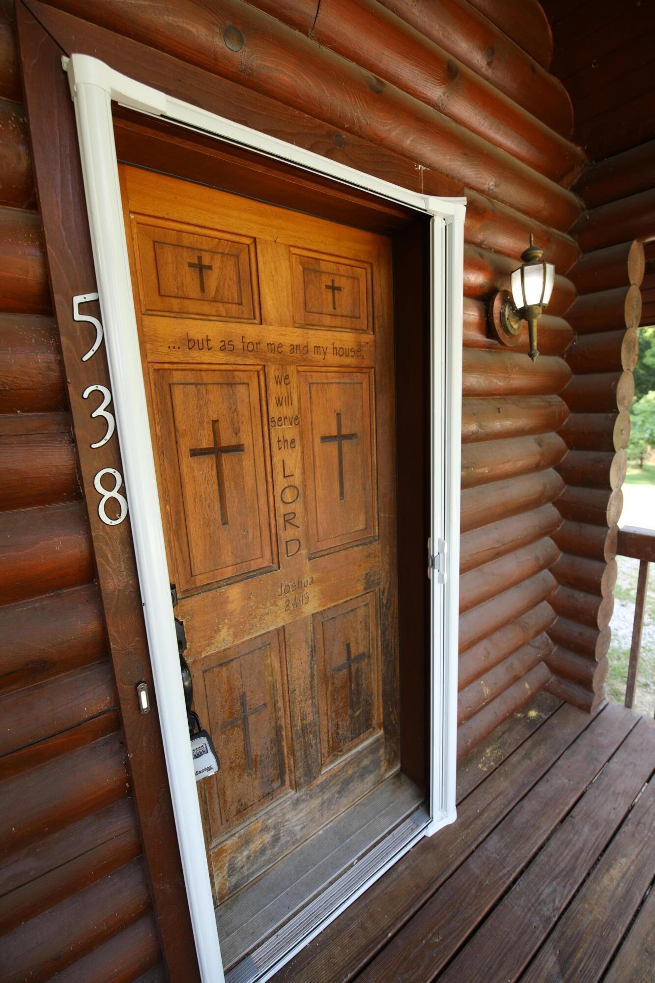 538 Armstrong Road Delaware, OH 43015 - Photo 11 of 109 carved front door