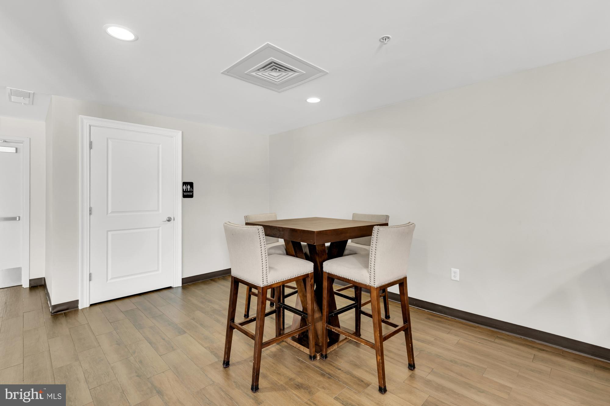 6301 Edsall Road, Unit 507 Alexandria, VA 22312 - Photo 30 of 40 Community Room