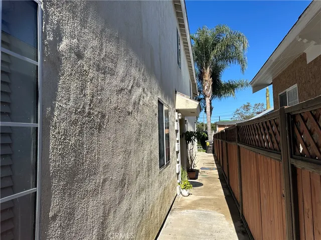 $768,000 | 1801 West Cameron Street, Long Beach, CA 90810