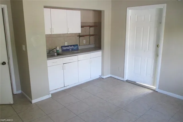 $620,000 | 5395 Carolina Avenue, Naples, FL 34113