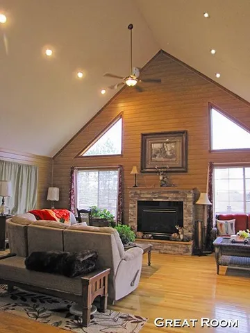 $349,900 | 26980 Jericho Road, Mineral Point, WI 53565