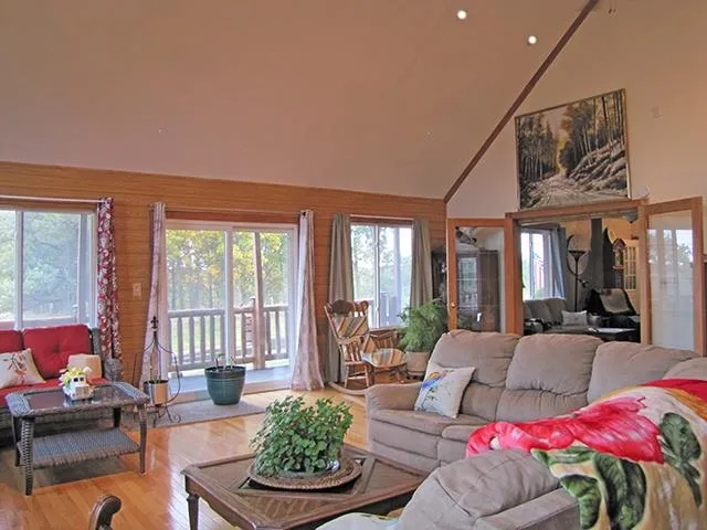 $349,900 | 26980 Jericho Road, Mineral Point, WI 53565