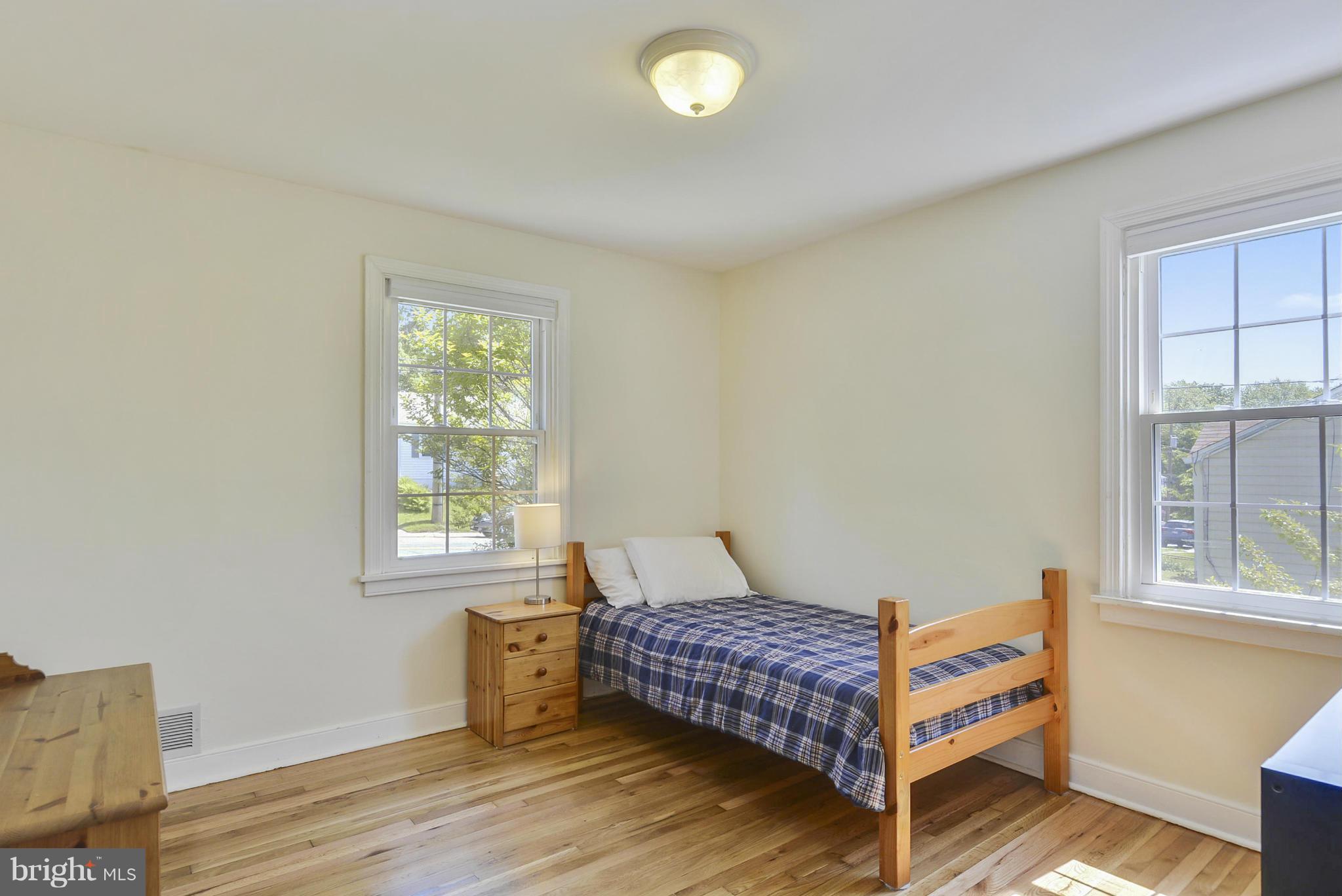 2710 Lindell Street Silver Spring, MD 20902 - Photo 18 of 30 Bedroom