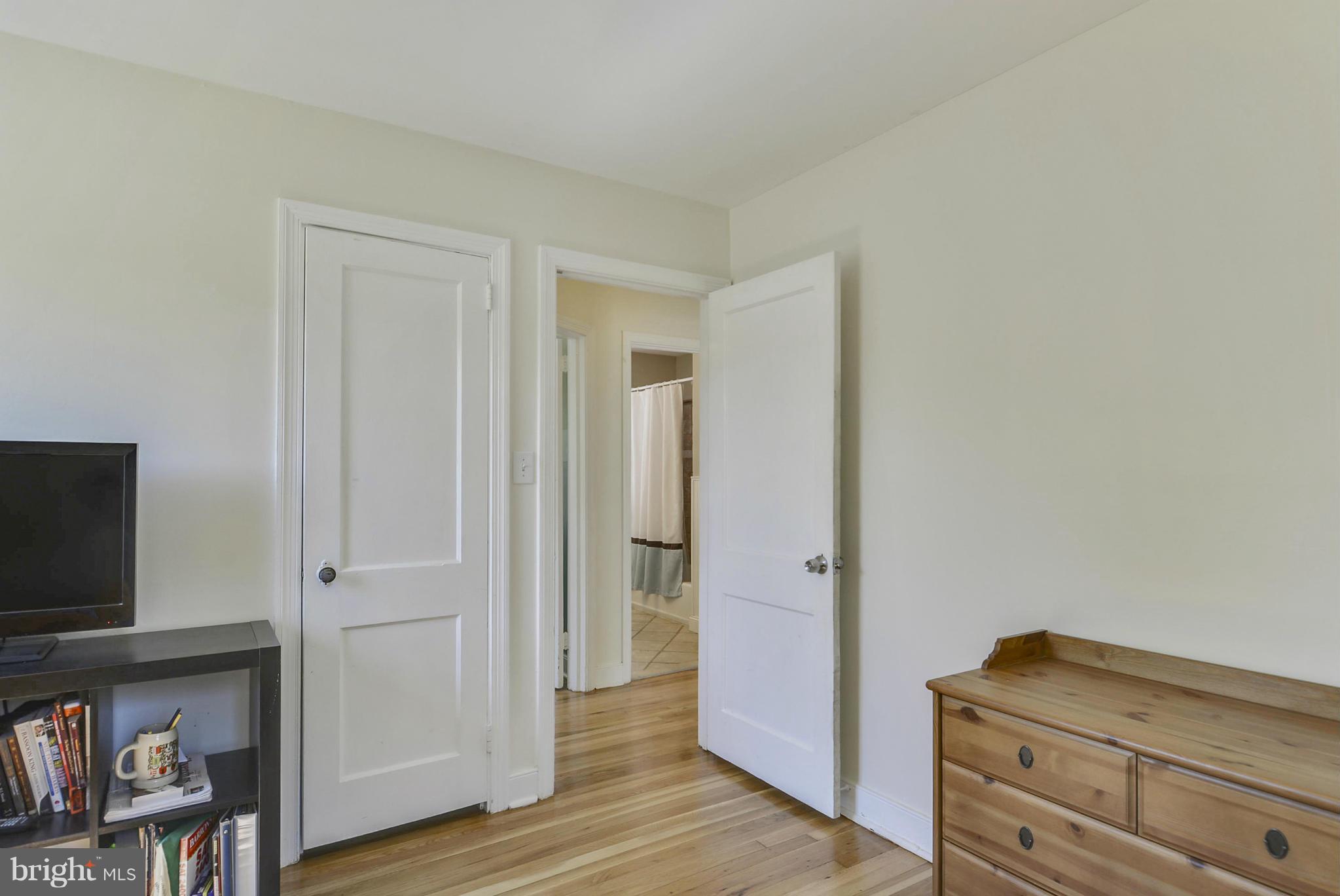 2710 Lindell Street Silver Spring, MD 20902 - Photo 20 of 30 Bedroom