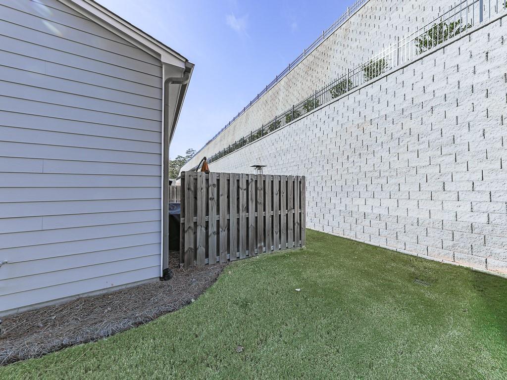 200 Lakeside Place Canton, GA 30114 - Photo 5 of 38