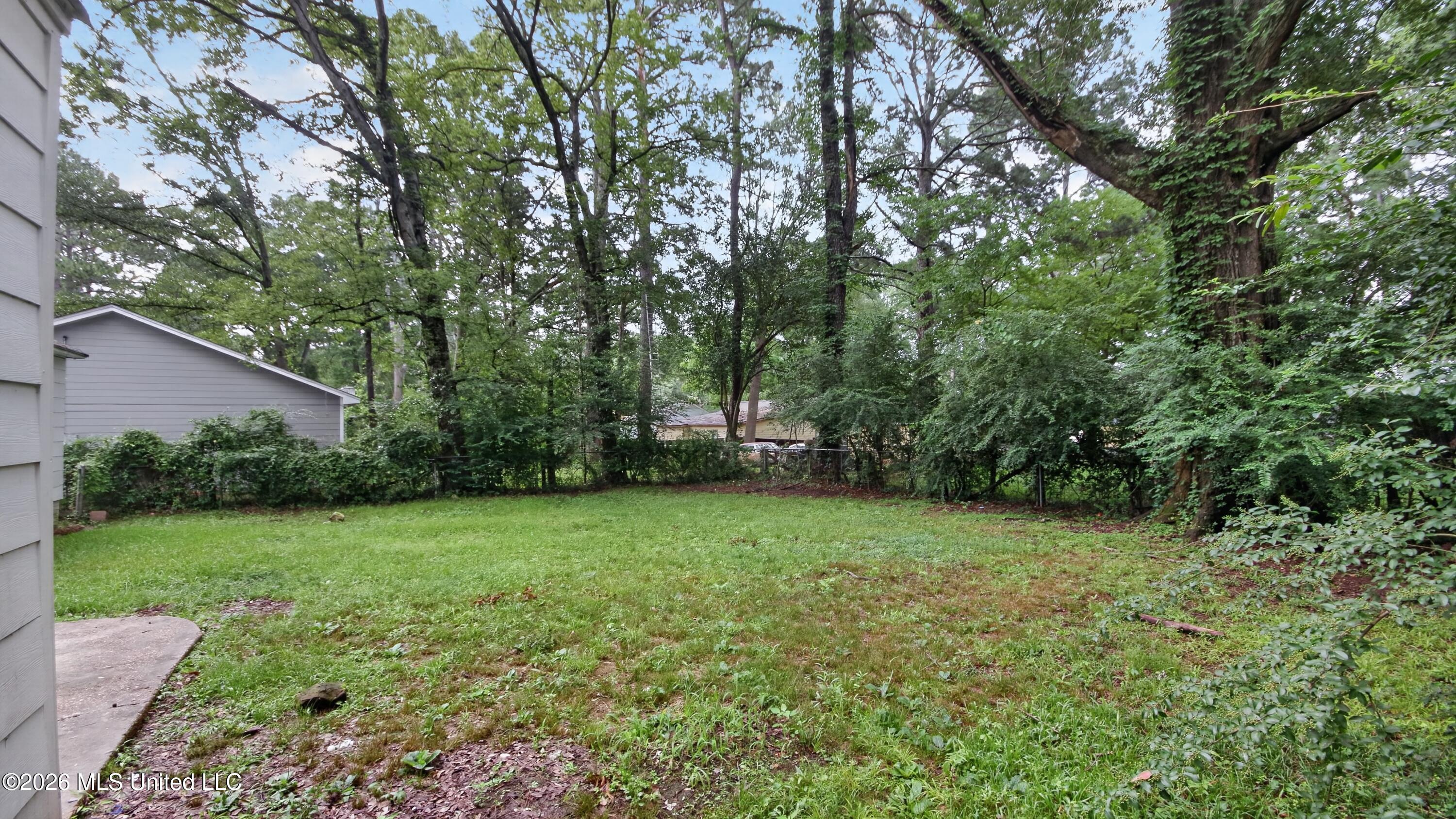 609 Launcelot Road Jackson, MS 39206 - Photo 28 of 30 03_609_Launcelot_Rd-Exterior-0392