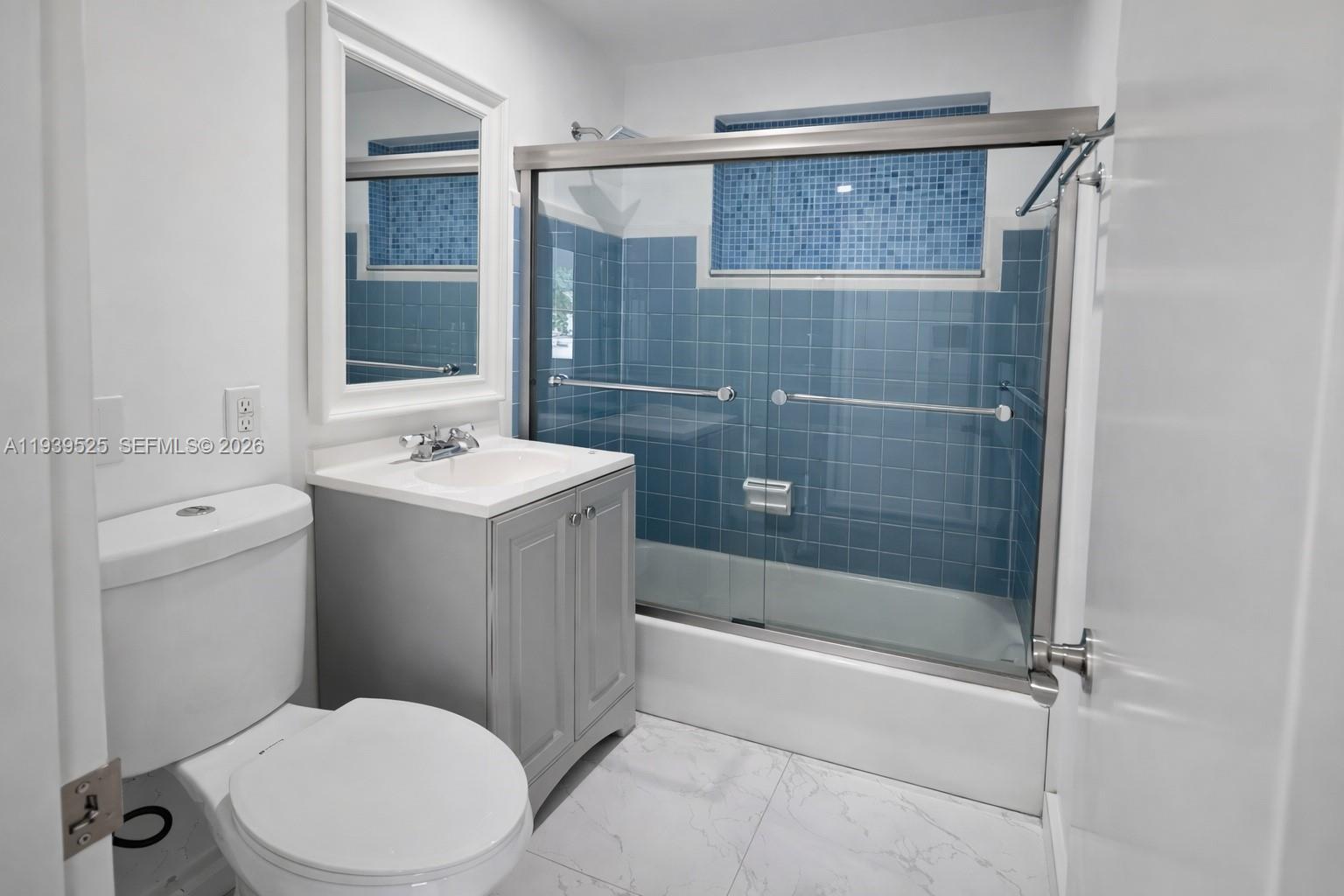 10981 Southwest 44th Street Miami, FL 33165 - Photo 18 of 27