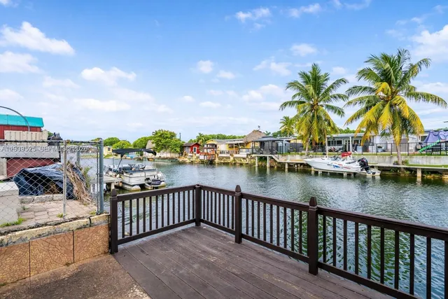 $999,000 | 10981 Southwest 44th Street, Miami, FL 33165