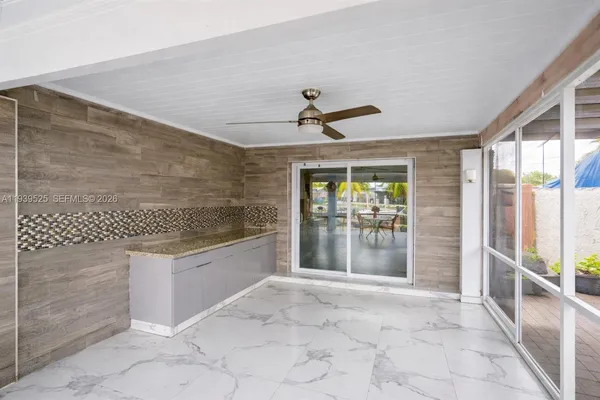 $999,000 | 10981 Southwest 44th Street, Miami, FL 33165