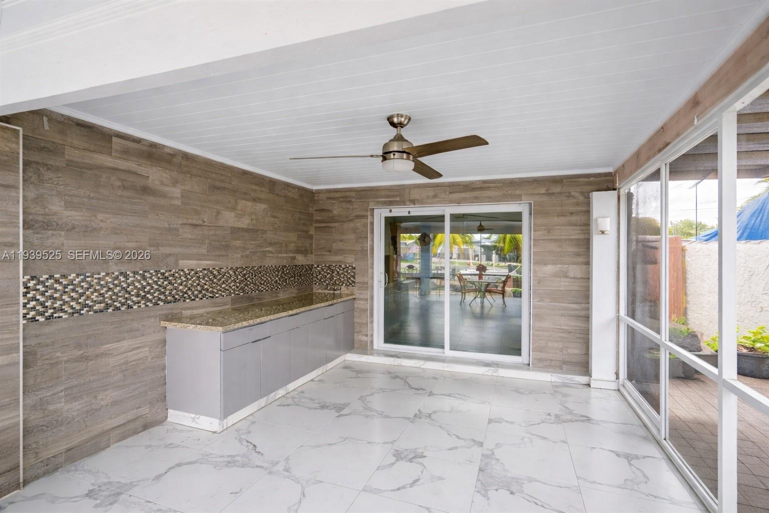 10981 Southwest 44th Street Miami, FL 33165 - Photo 8 of 27