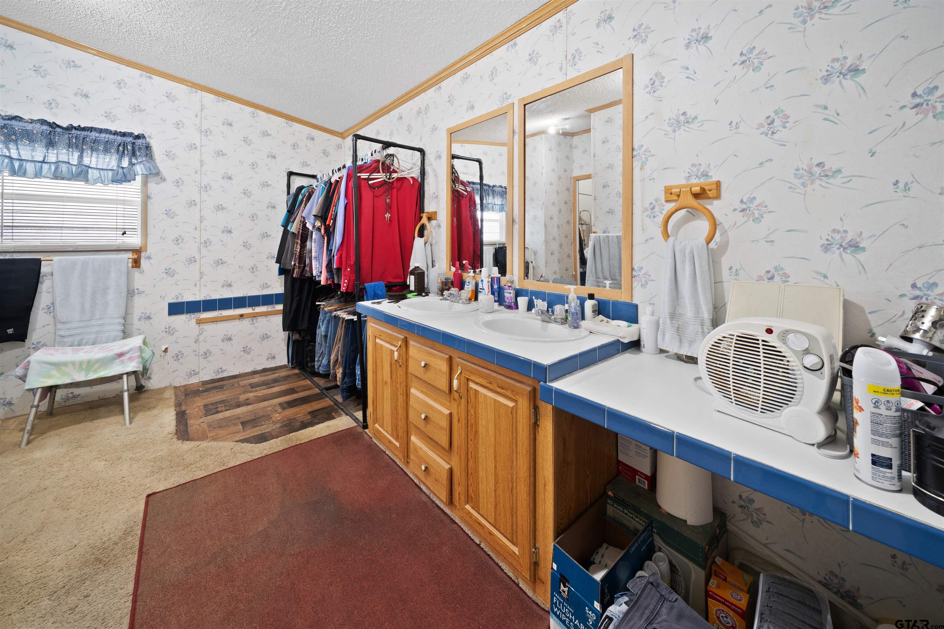 2425 Thompson Lane Tyler, TX 75704 - Photo 20 of 27 a view of kitchen with furniture and breakfast area