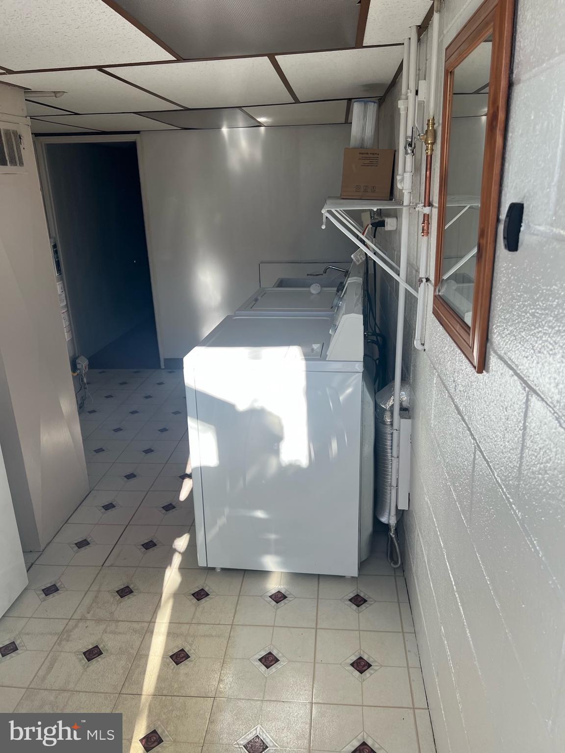 11818 Basile Road Philadelphia, PA 19154 - Photo 14 of 17 Laundry room