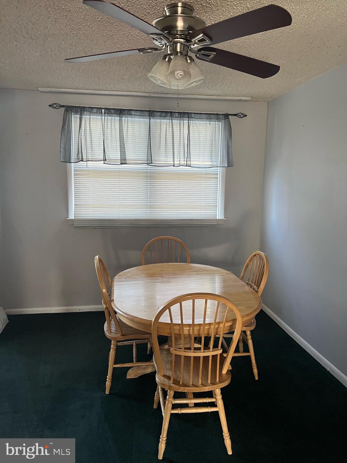 11818 Basile Road Philadelphia, PA 19154 - Photo 5 of 17 Dining Room